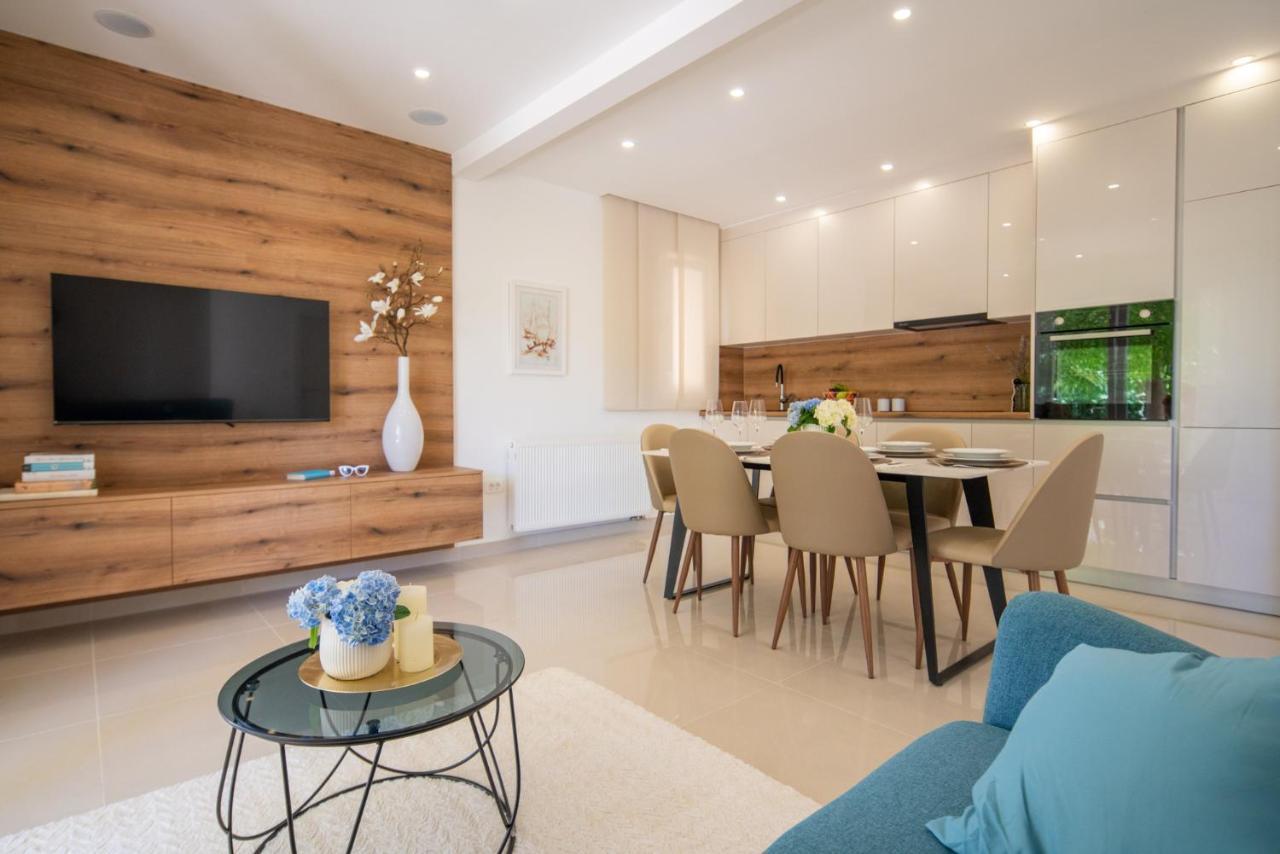 Garden Apartment ปาโกชตาเน ภายนอก รูปภาพ