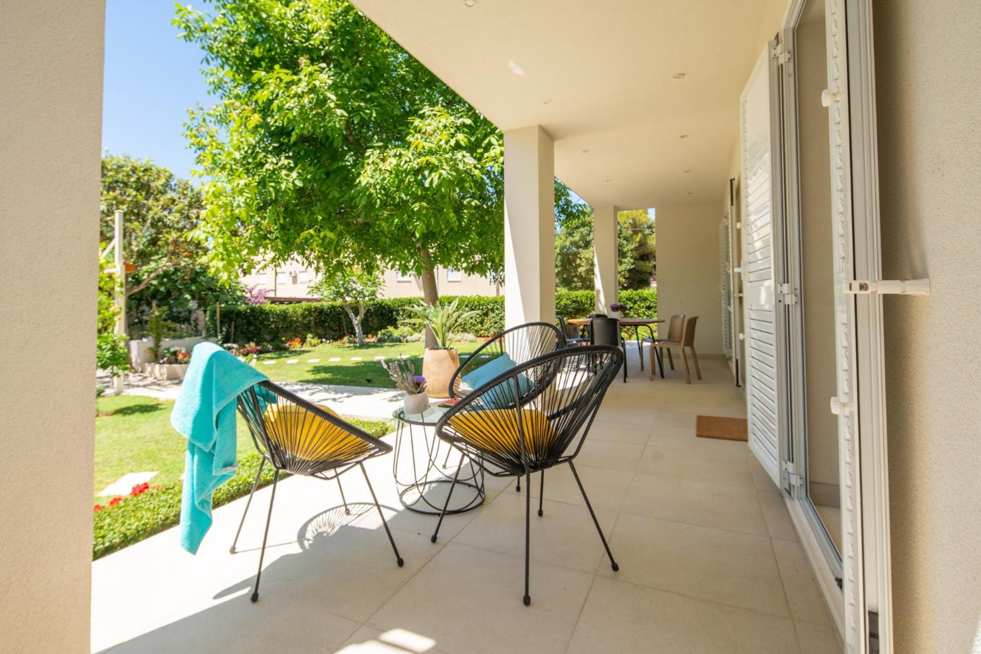 Garden Apartment ปาโกชตาเน ภายนอก รูปภาพ