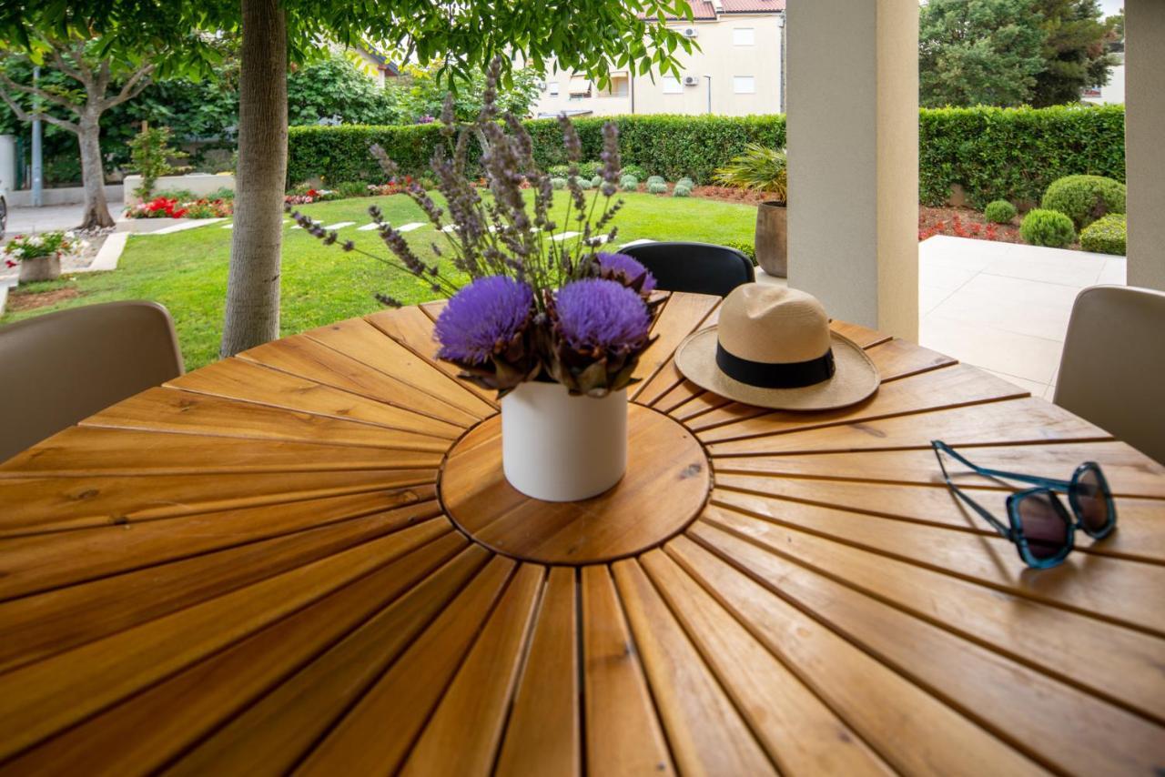 Garden Apartment ปาโกชตาเน ภายนอก รูปภาพ