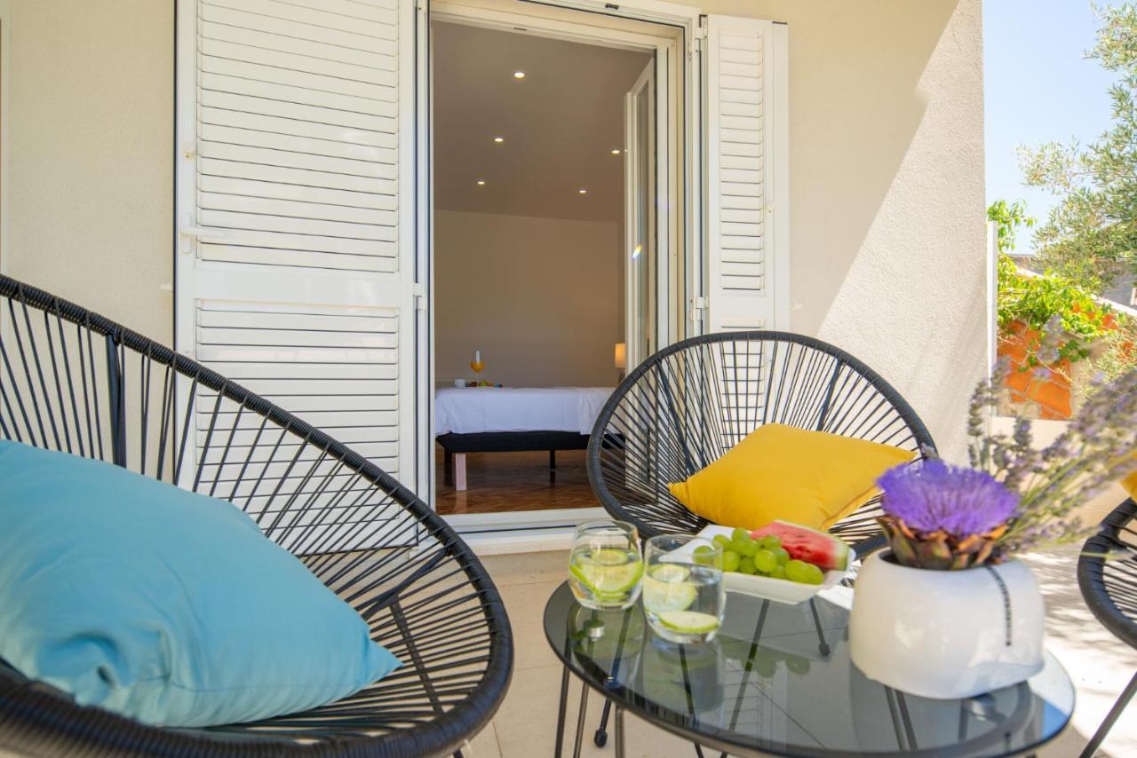 Garden Apartment ปาโกชตาเน ภายนอก รูปภาพ