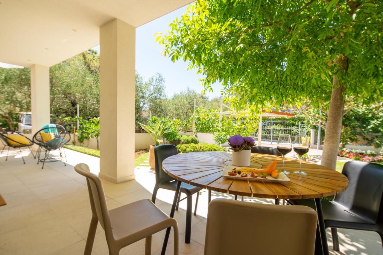 Garden Apartment ปาโกชตาเน ภายนอก รูปภาพ