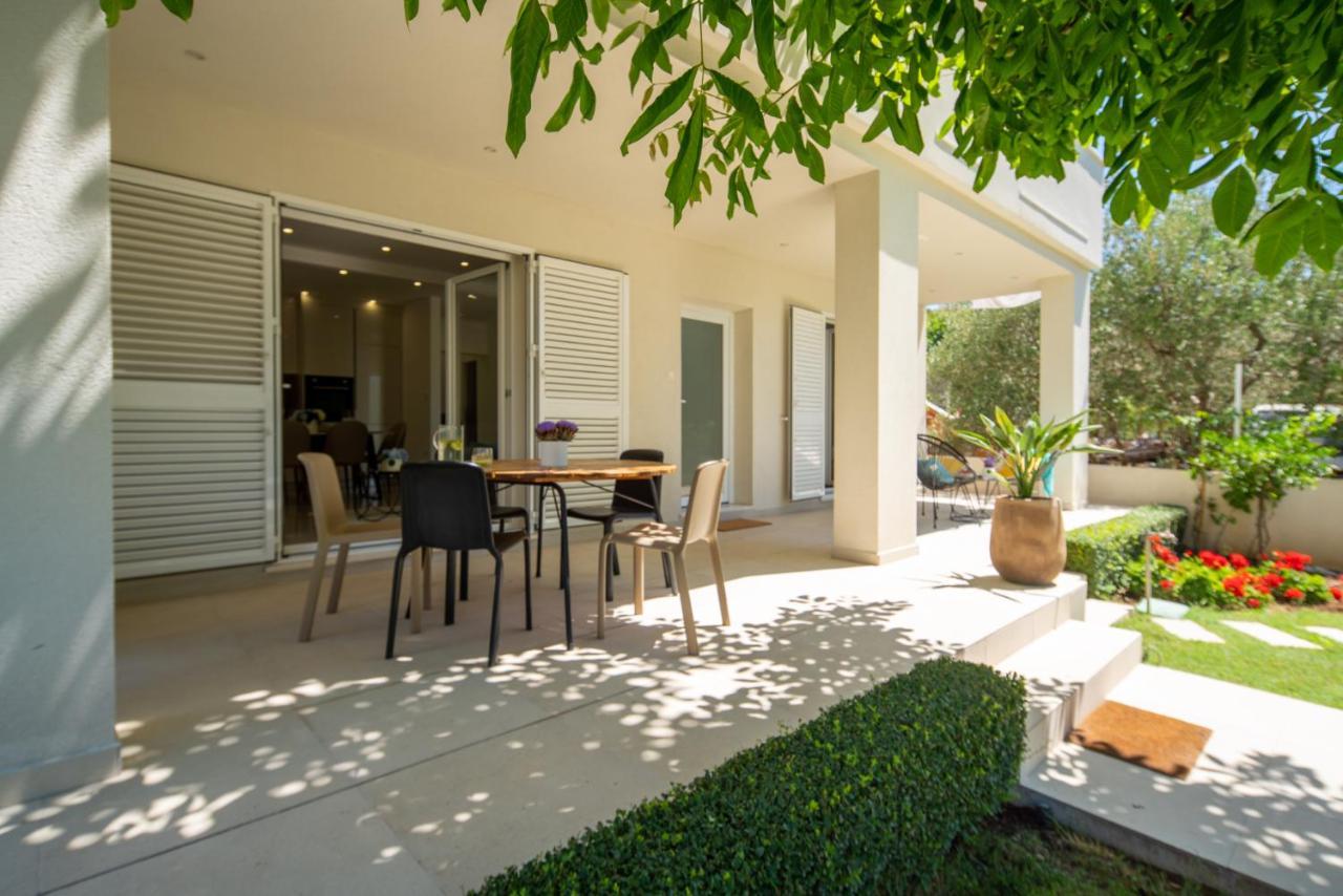 Garden Apartment ปาโกชตาเน ภายนอก รูปภาพ