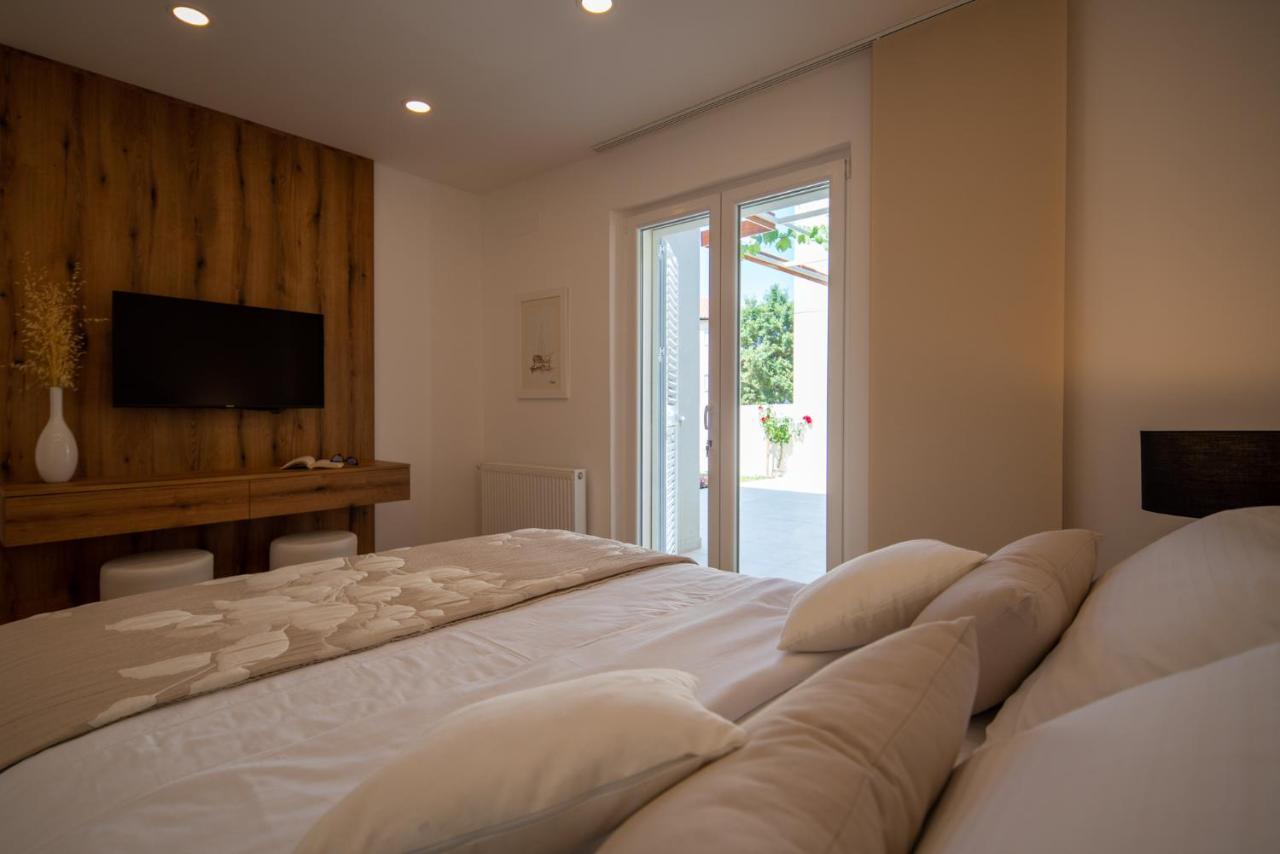 Garden Apartment ปาโกชตาเน ภายนอก รูปภาพ