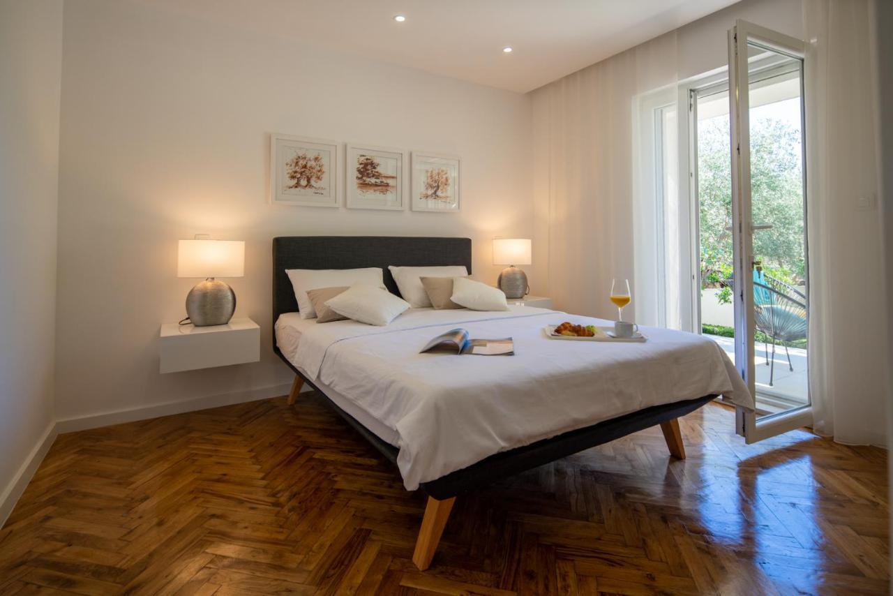 Garden Apartment ปาโกชตาเน ภายนอก รูปภาพ