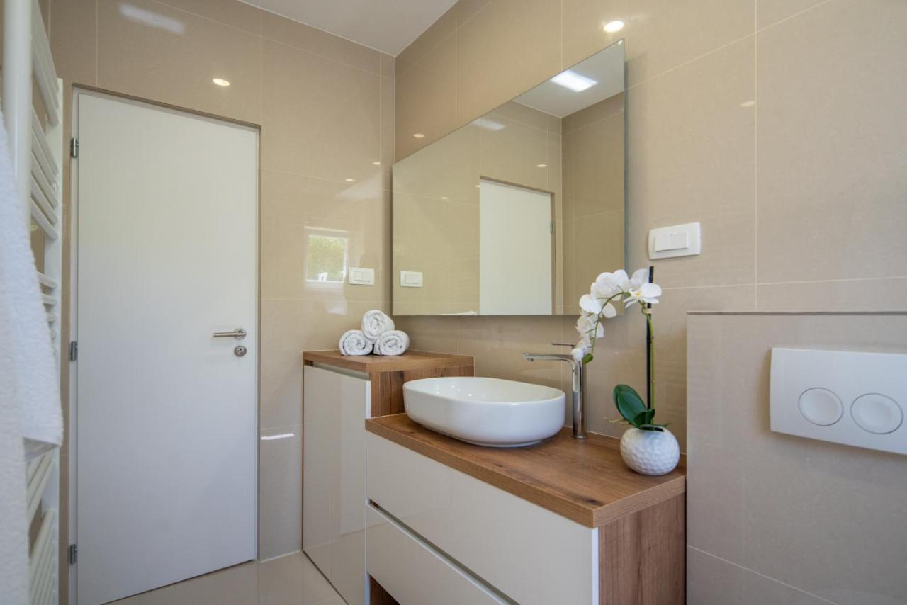 Garden Apartment ปาโกชตาเน ภายนอก รูปภาพ
