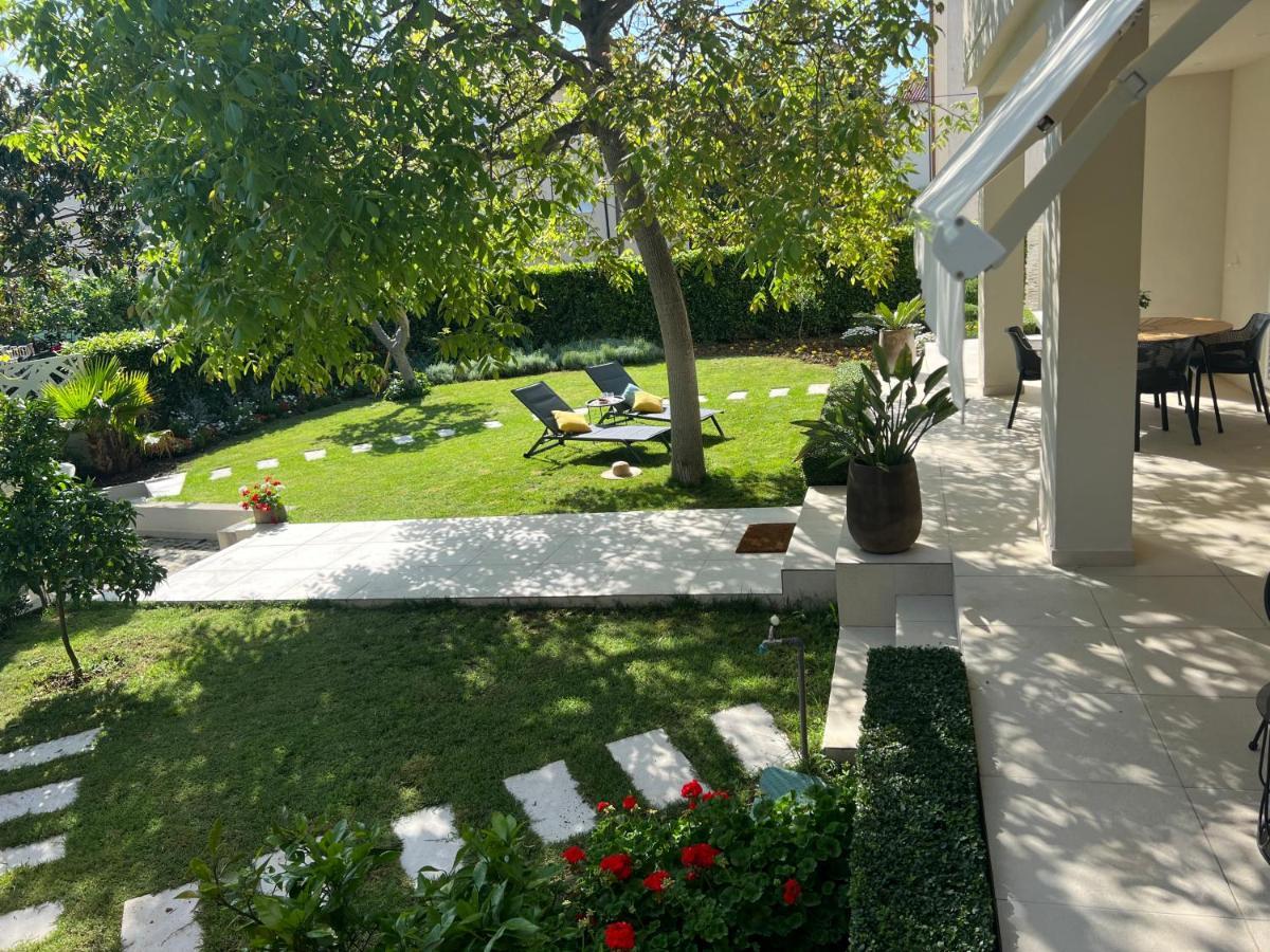 Garden Apartment ปาโกชตาเน ภายนอก รูปภาพ